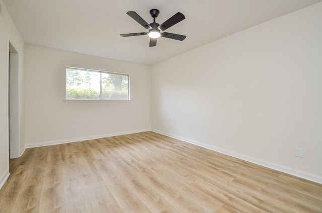 10623 Longmont Drive, Houston, TX 77042