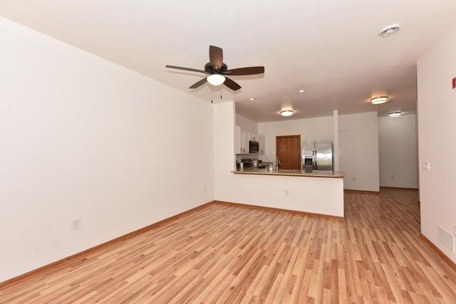 1522 Iroquois AVENUE, Grafton, WI 53024