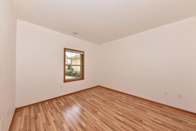 1522 Iroquois AVENUE, Grafton, WI 53024
