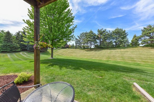 1522 Iroquois AVENUE, Grafton, WI 53024