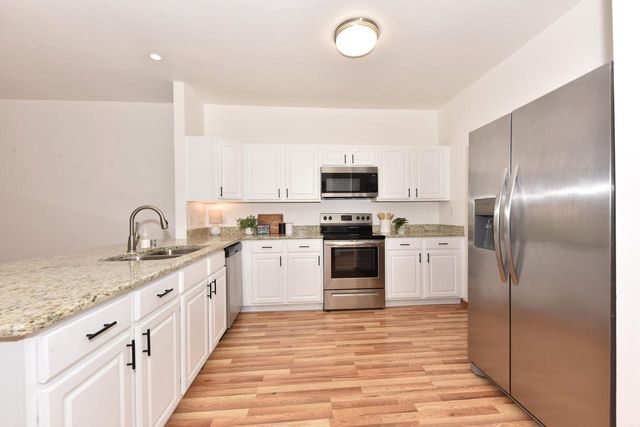 1522 Iroquois AVENUE, Grafton, WI 53024