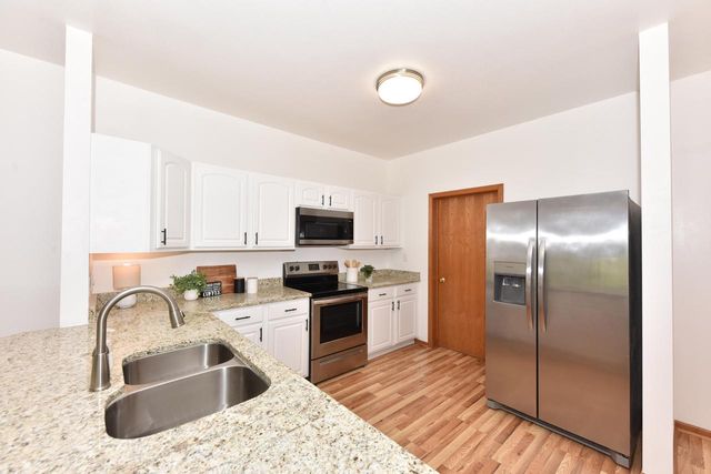 1522 Iroquois AVENUE, Grafton, WI 53024
