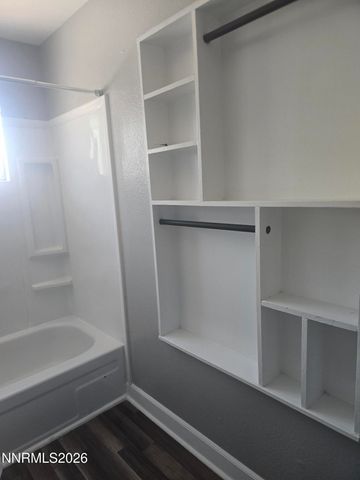 1060 S Lee Avenue, Fallon, NV 89406