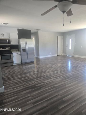 1060 S Lee Avenue, Fallon, NV 89406