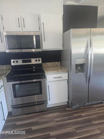 1060 S Lee Avenue, Fallon, NV 89406