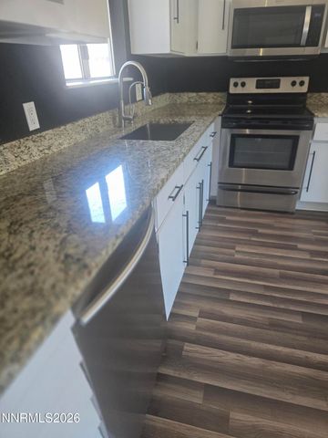 1060 S Lee Avenue, Fallon, NV 89406
