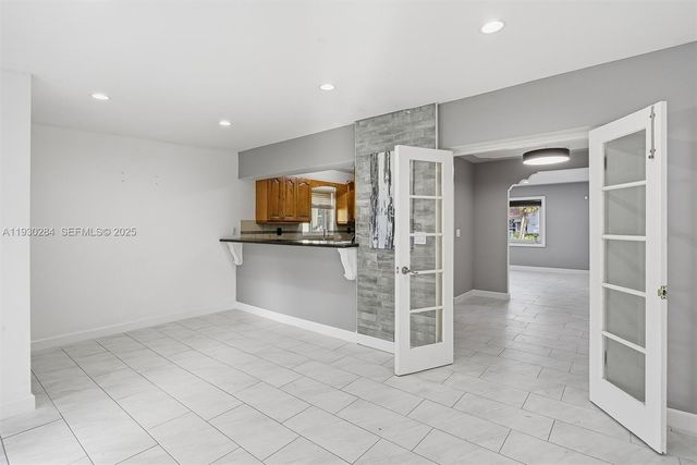 2120 SW 16th St, Miami, FL 33145