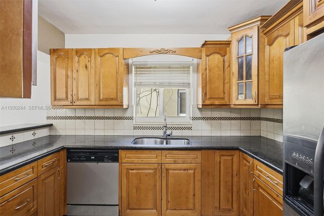 2120 SW 16th St, Miami, FL 33145