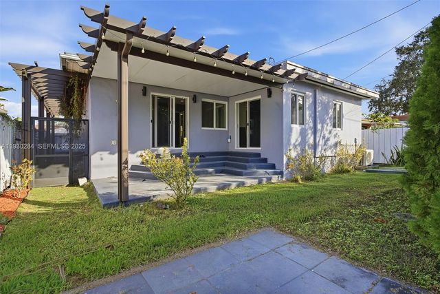 2120 SW 16th St, Miami, FL 33145