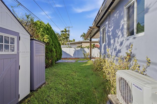 2120 SW 16th St, Miami, FL 33145