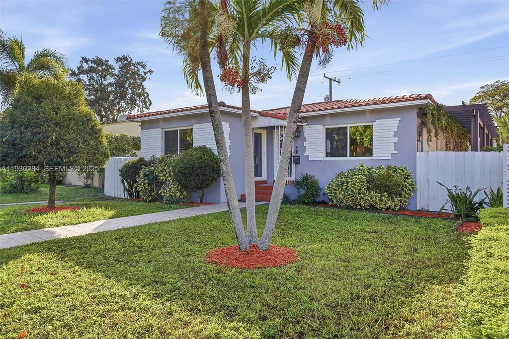 2120 SW 16th St, Miami, FL 33145