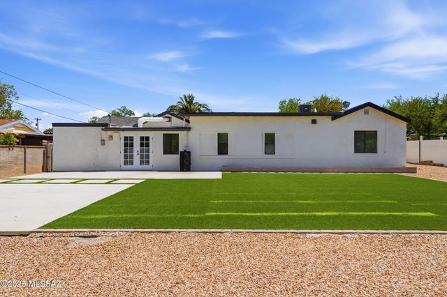 4239 E 4th Street, Tucson, AZ 85711