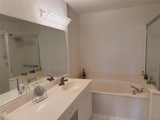 5914 Regal Glen Drive 205, Boynton Beach, FL 33437
