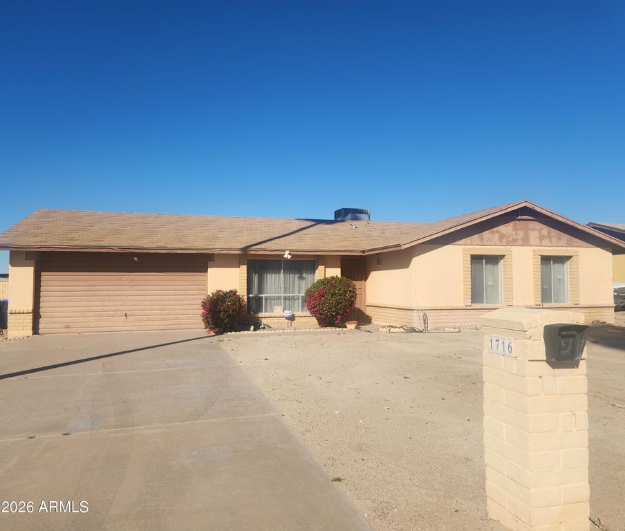 Image 1 of property listing at 1716 E CALDWELL Street, Phoenix, AZ 85042