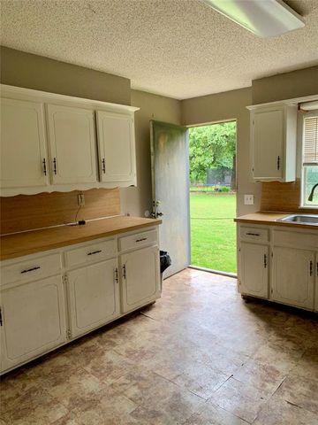 1617 N Westminster Road, Nicoma Park, OK 73130