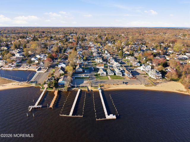 11 Gladney Avenue, Toms River, NJ 08753