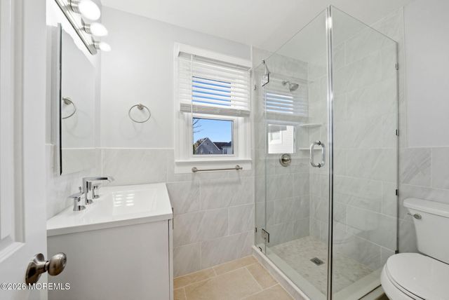 11 Gladney Avenue, Toms River, NJ 08753