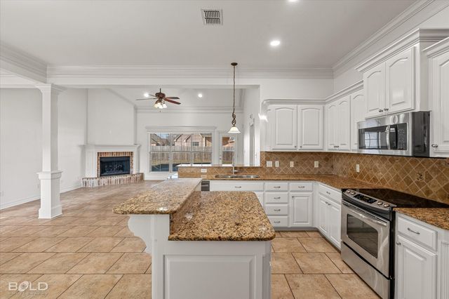 524 Half Moon Lane, Bossier City, LA 71111