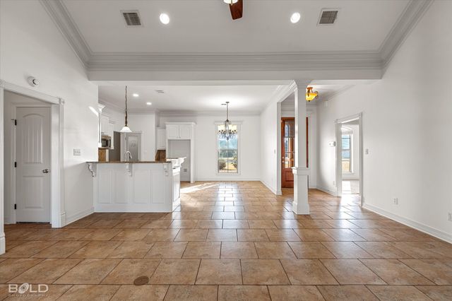 524 Half Moon Lane, Bossier City, LA 71111