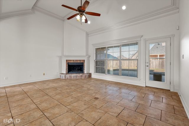 524 Half Moon Lane, Bossier City, LA 71111