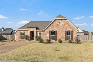 524 Half Moon Lane, Bossier City, LA 71111
