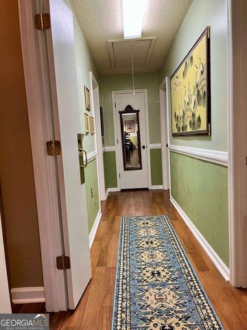 103 Meadowood Lane, Fitzgerald, GA 31750