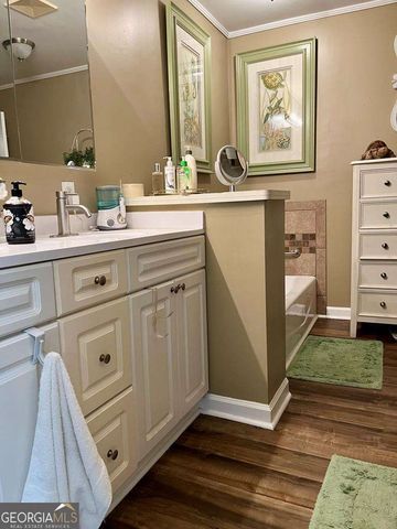 103 Meadowood Lane, Fitzgerald, GA 31750