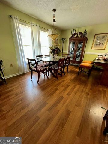 103 Meadowood Lane, Fitzgerald, GA 31750