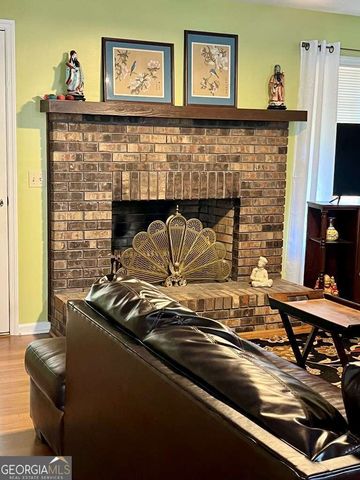 103 Meadowood Lane, Fitzgerald, GA 31750