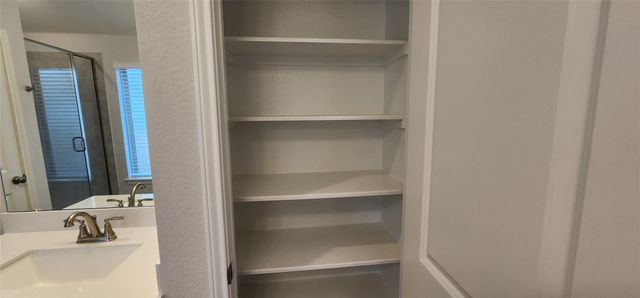 628 Los Olives LN, Liberty Hill, TX 78641