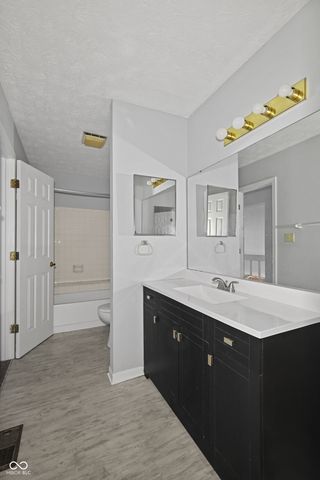 2524 Chaseway Court, Indianapolis, IN 46268