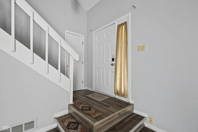 2524 Chaseway Court, Indianapolis, IN 46268