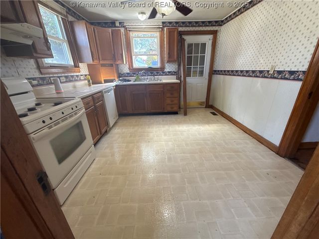 538 19th Street, Dunbar, WV 25064