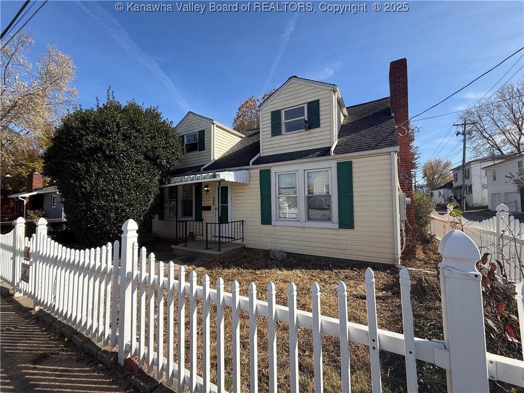 538 19th Street, Dunbar, WV 25064