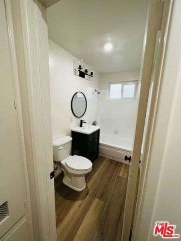 4327 Lankershim Boulevard, North Hollywood (los Angeles), CA 91602