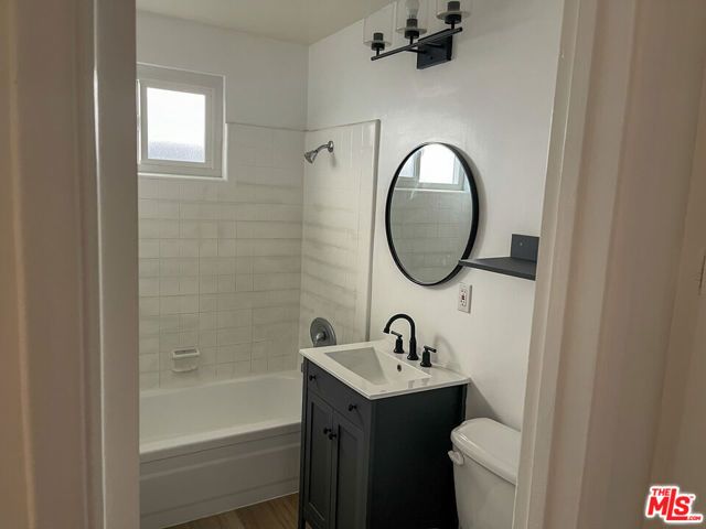 4327 Lankershim Boulevard, North Hollywood (los Angeles), CA 91602