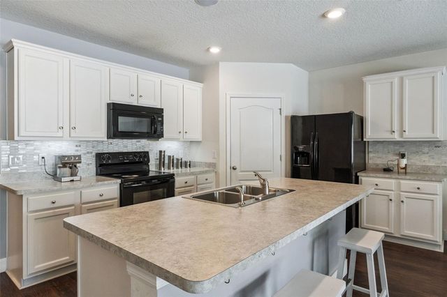 5946 CHURCHILL SQ WAY, Groveland, FL 34736