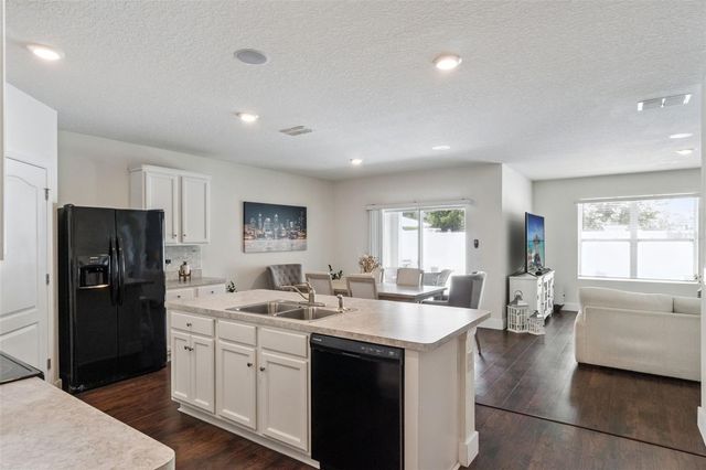 5946 CHURCHILL SQ WAY, Groveland, FL 34736