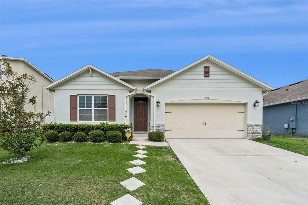 5946 CHURCHILL SQ WAY, Groveland, FL 34736