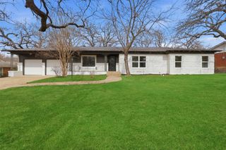 5629 Blueridge Drive, Fort Worth, TX 76112