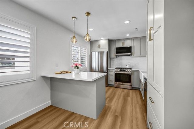 9502 Via Salerno, Burbank, CA 91504