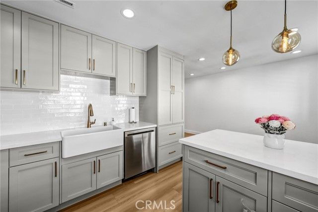 9502 Via Salerno, Burbank, CA 91504