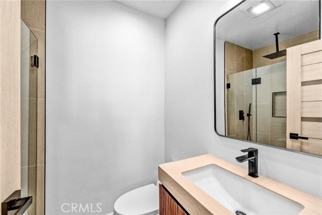 9502 Via Salerno, Burbank, CA 91504