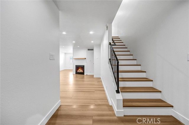 9502 Via Salerno, Burbank, CA 91504