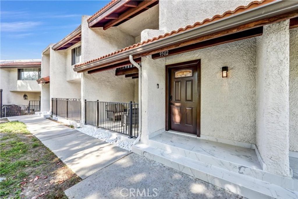 9502 Via Salerno, Burbank, CA 91504