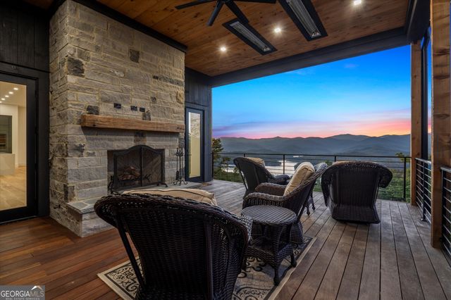 1572 Parker Hollifield Road, Tiger, GA 30576