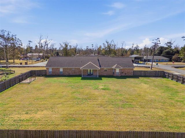 1442 Campfire Rd Road, Lake Charles, LA 70611