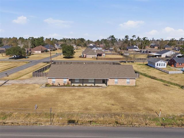 1442 Campfire Rd Road, Lake Charles, LA 70611