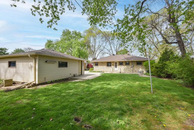 2964 104th STREET, West Allis, WI 53227