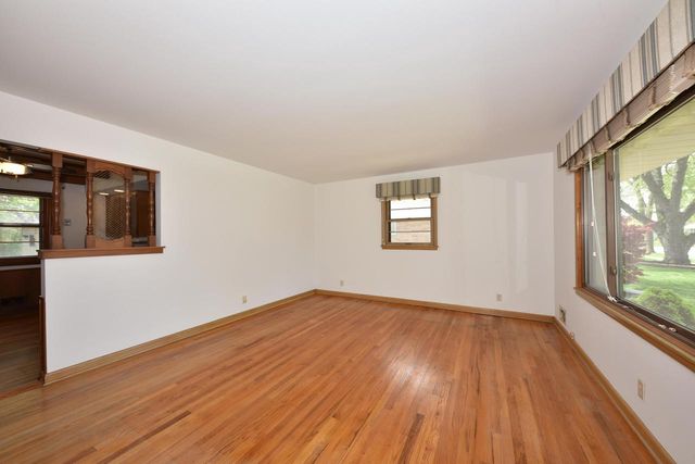 2964 104th STREET, West Allis, WI 53227